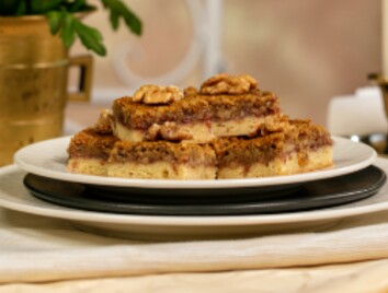 Prăjitură cu nucă data-toggle=